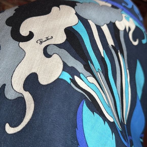 Like New!! Emilio Pucci Blue and Black Skirt with Retro Print 🤩 STUNNING 🤩 - Picture 14 of 15